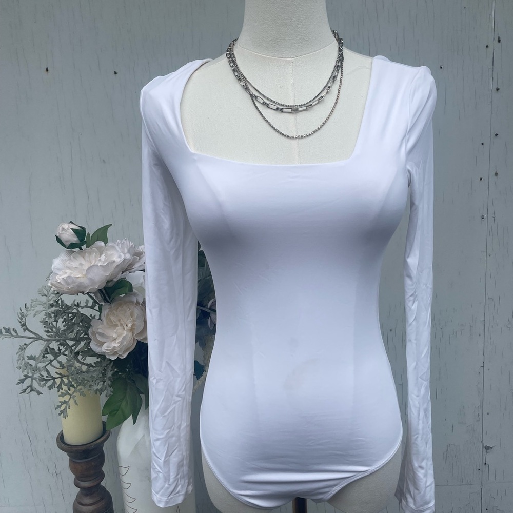 White Long Sleeve Square Neck Bodysuit